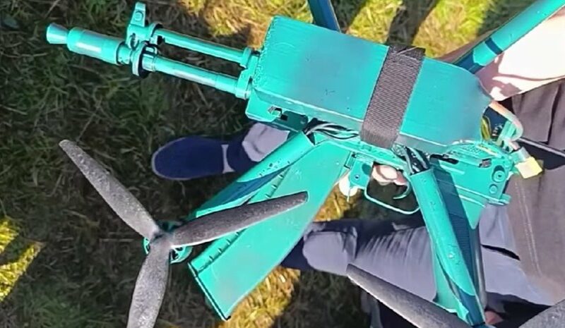 Новий FPV-дрон “ИП Арбалет” з автоматом Калашникова