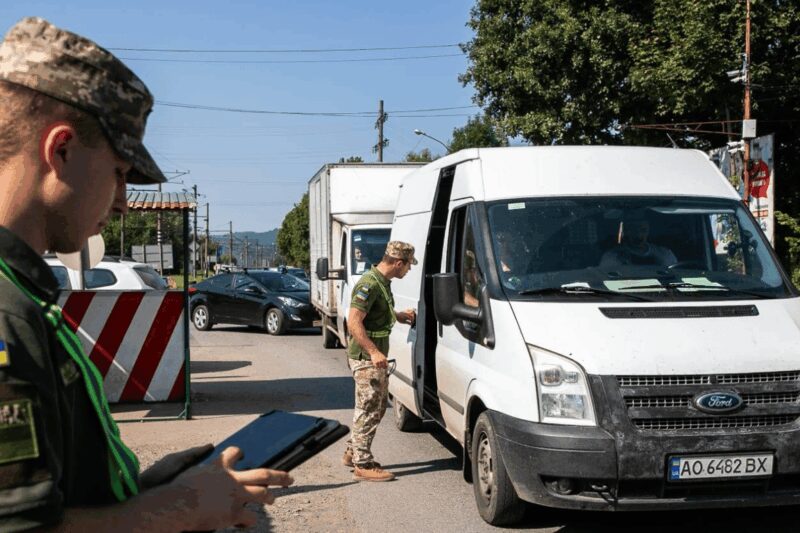 Черги на кордоні України 2 вересня: деталі та ситуація