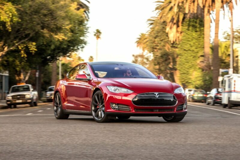 Проблеми з вживаними Tesla: варто задуматися
