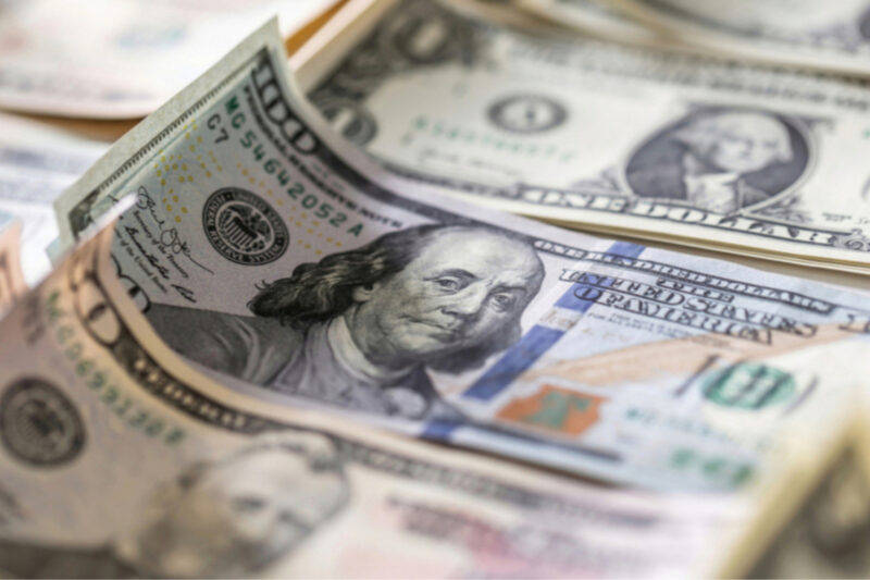 Глобальний борг досяг рекорду 337,7 трильйонів доларів