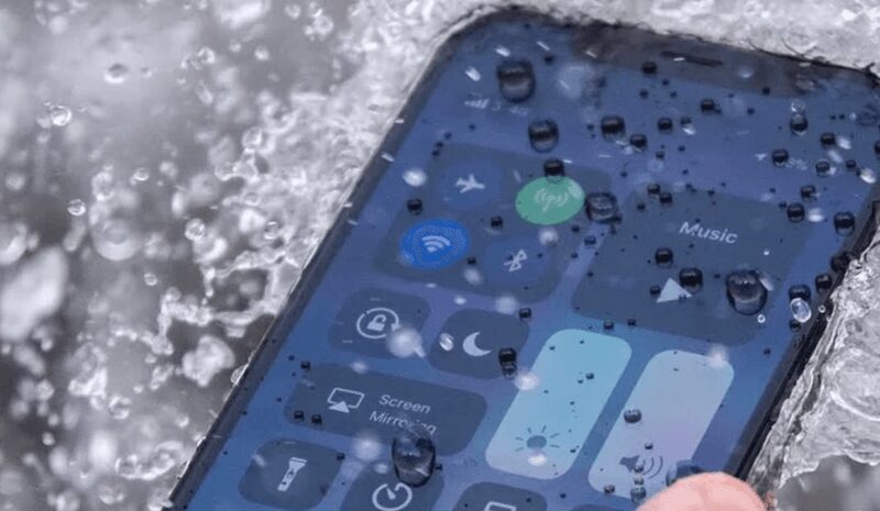 Apple покращила водонепроникність смартфонів
