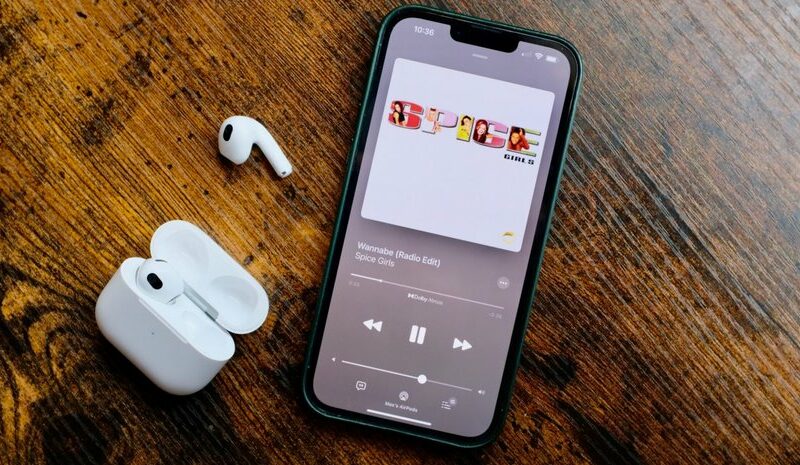 Нові iPhone 17 та AirPods Pro 3: технологія SPR AVS