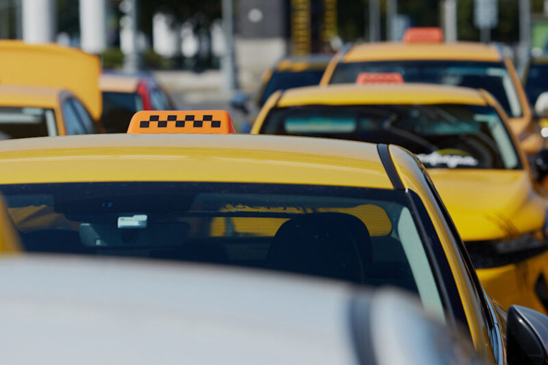 Закон про локалізацію таксі: до 200 тисяч водіїв можуть піти