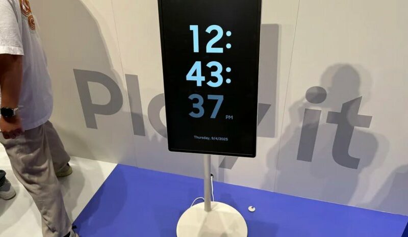 Samsung представила портативний телевізор The Movingstyle