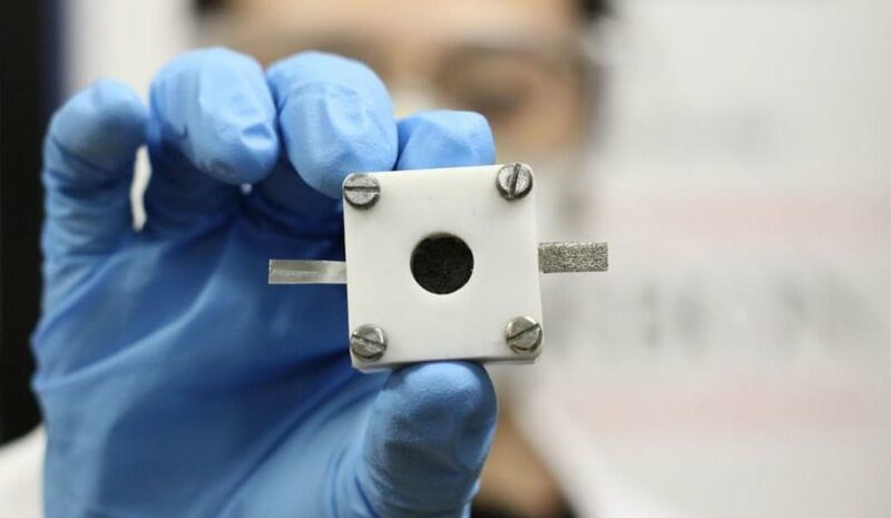 Нова цинк-повітряна батарея з рекордним терміном служби