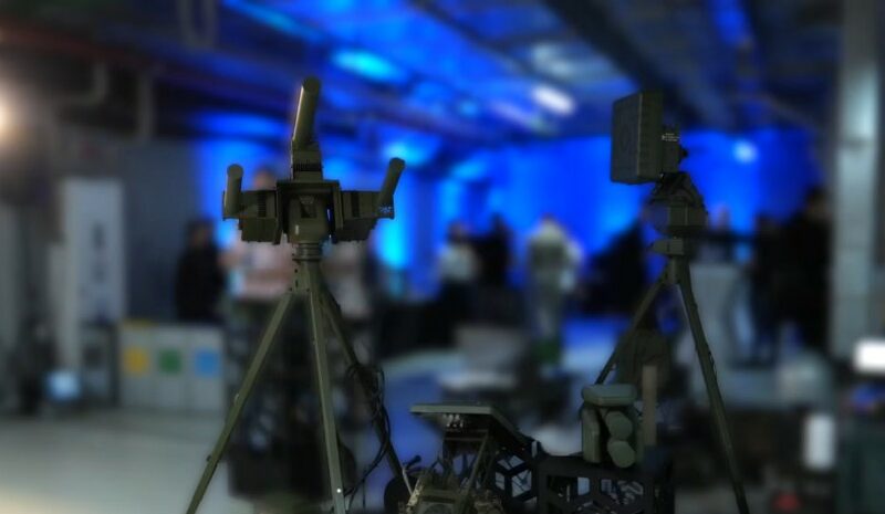 Новий антидрон: система РЕБ DF-3 від Piranha Tech