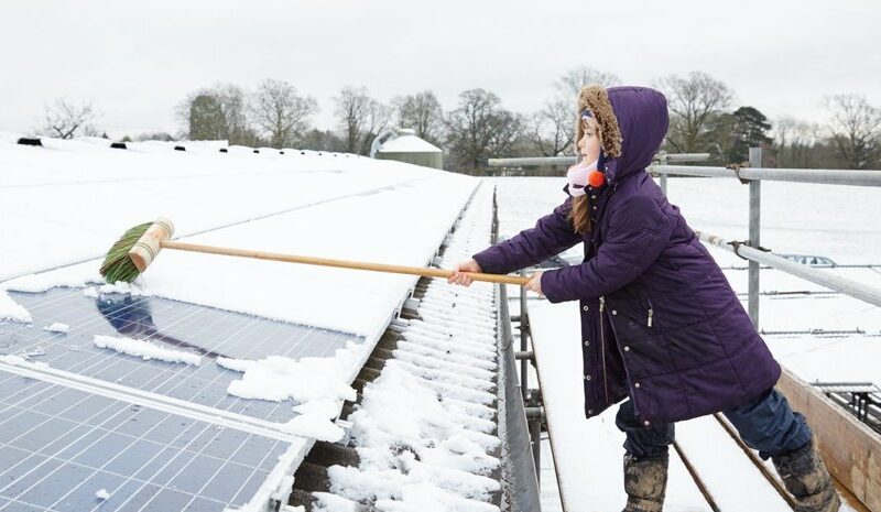 Як сонячні батареї працюють взимку: поради експертів
