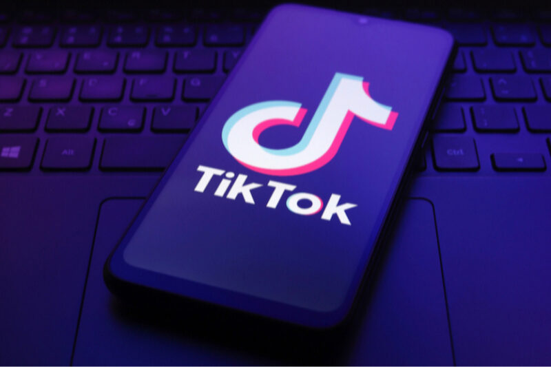 TikTok оштрафували на 900 тис доларів в Індонезії