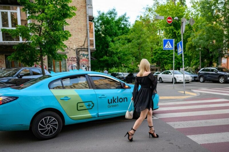 Таксі чи власне авто: що вигідніше у Харкові?