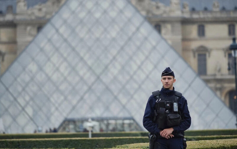 Затримано двох злочинців за пограбування Лувру