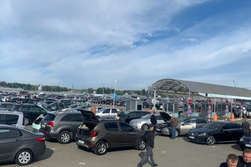 Україна знову на останньому місці у рейтингу авто