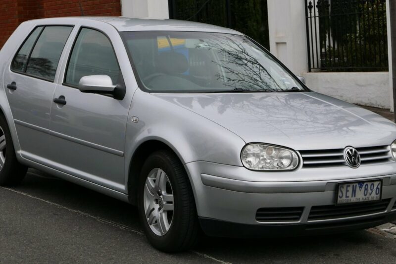 Volkswagen Golf проїхав мільйон кілометрів за 20 років