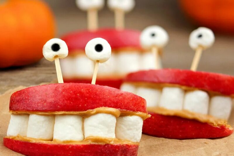 ТОП-10 простих закусок на Хелловін