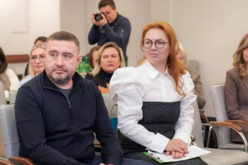 Підозри в корупції: голова Одеської облради та нардепка