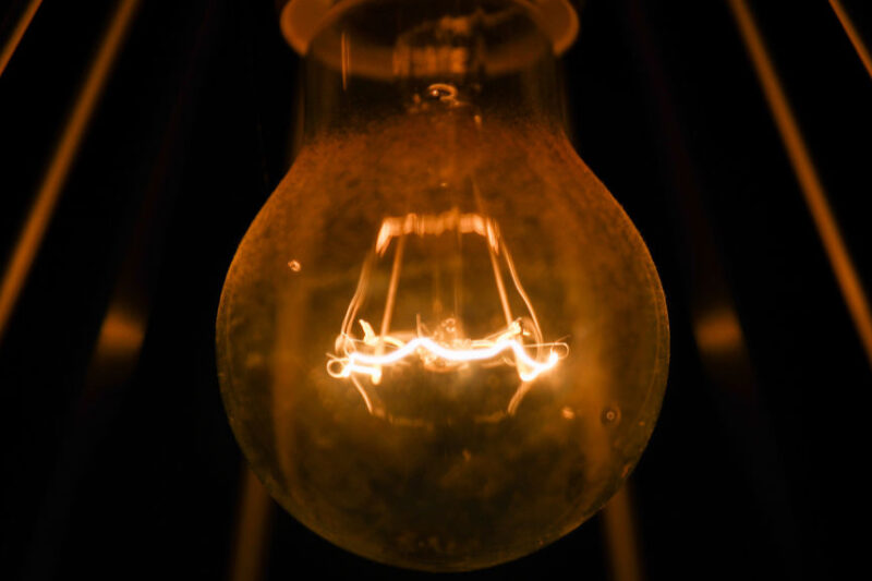 В Україні знову обмежують споживання електроенергії