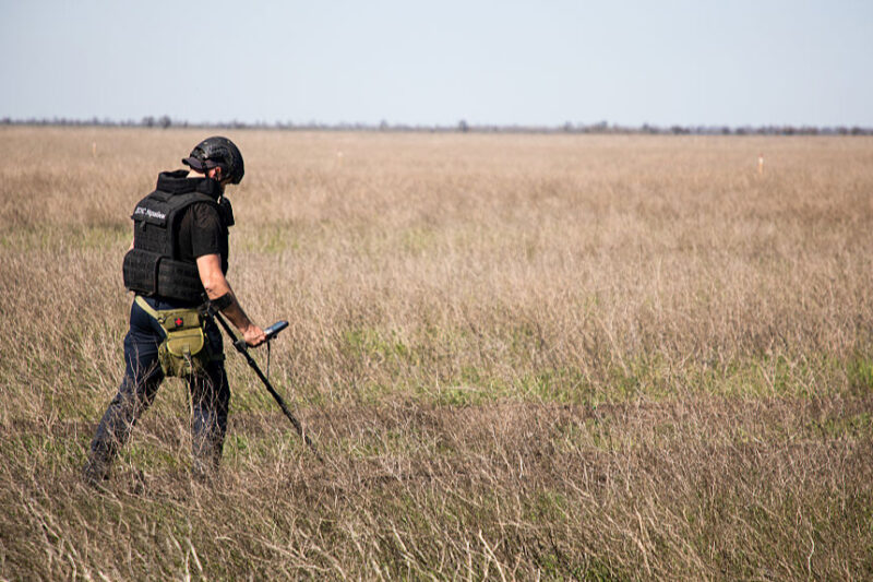 На Харківщині розмінували 1,7 тисячі гектарів агроземель