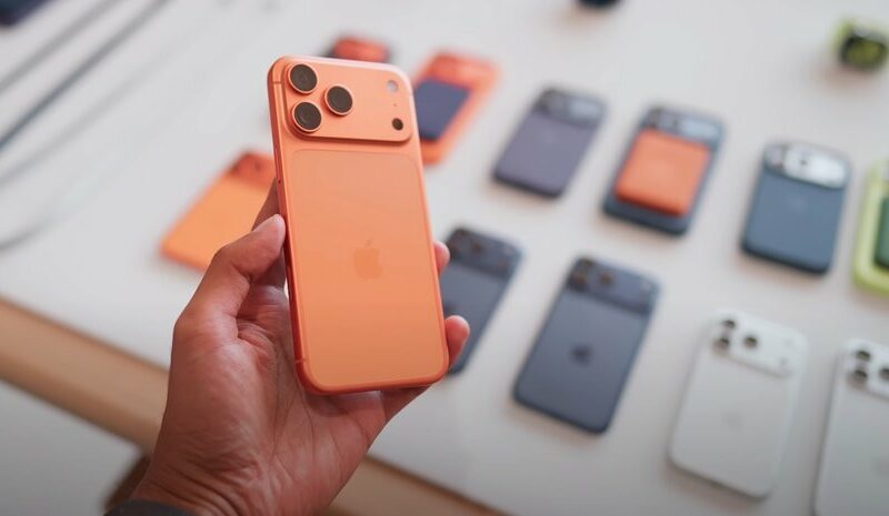 Дефіцит iPhone 17 в українських мережах: що відбувається?