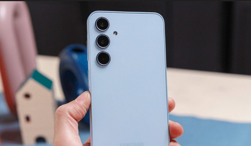 Samsung Galaxy A35 отримав оновлення One UI 8