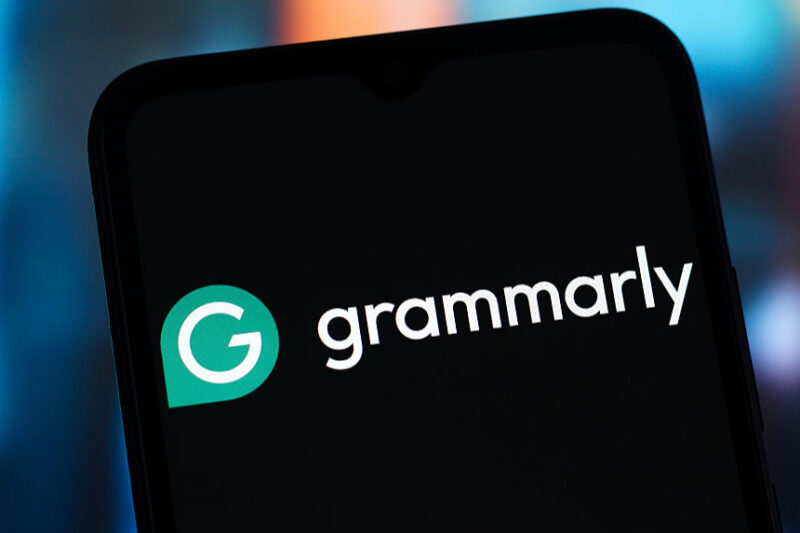 Grammarly змінює назву на Superhuman