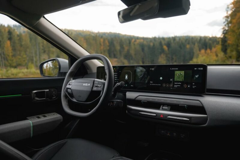 Kia представила освіжувач повітря з ароматом бензину