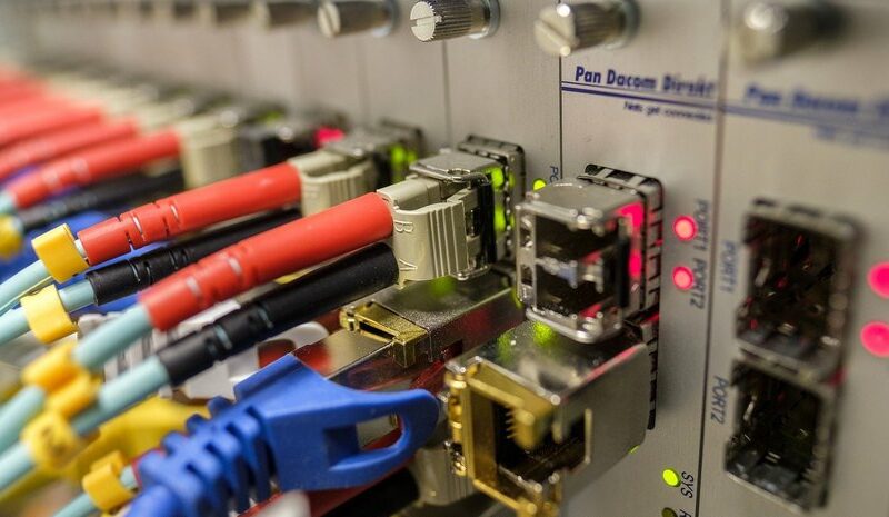 Vodafone прокладе кабель Kardesa в обхід Росії