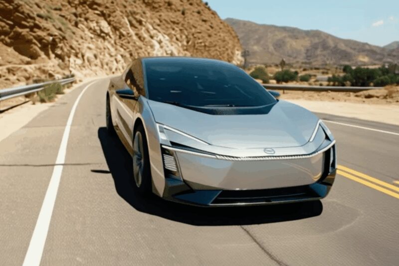 Toyota Corolla стає електричним: новий концепт EV