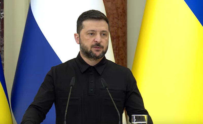 Дефіцит пального в Росії досяг 20% – Зеленський