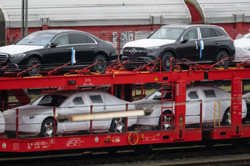 Імпорт легкових авто в Україні зріс на 20% у 2024 році