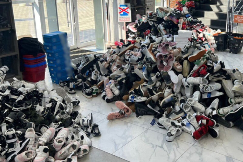 БЕБ припинило незаконний продаж підробок в Україні