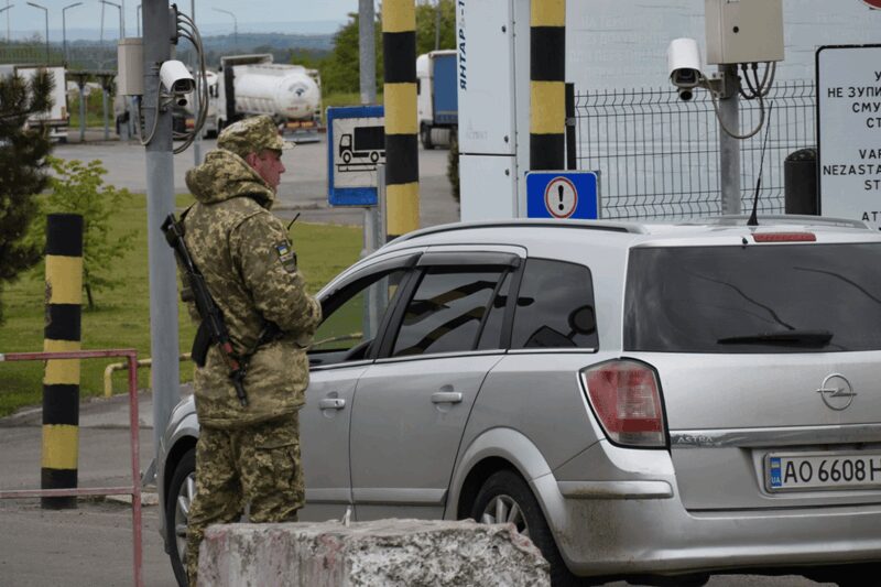 Черги на українському кордоні: актуальна інформація