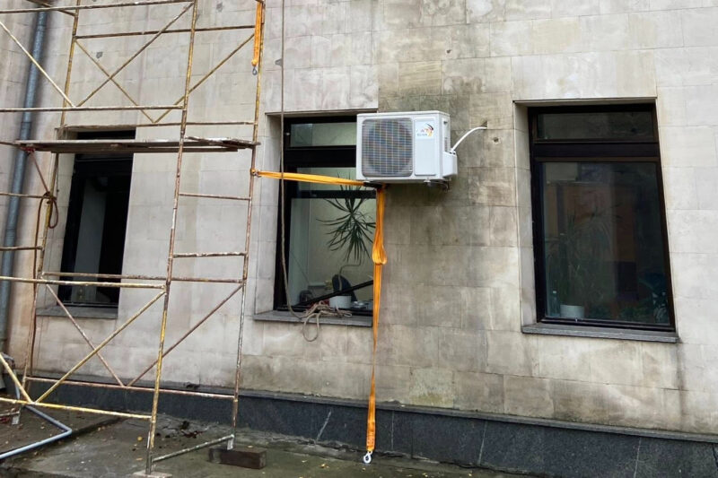 Ворожа атака на Запорізьку митницю: руйнування будівлі