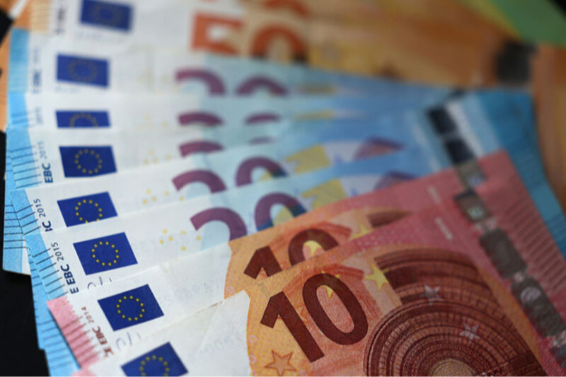 Велика Британія та Канада підтримають фінансування України