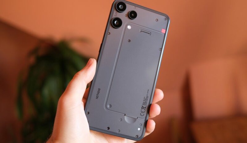 Nothing представила доступний смартфон Phone (3a) Lite
