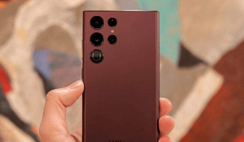 Samsung відкликала оновлення One UI 8 для Galaxy S22