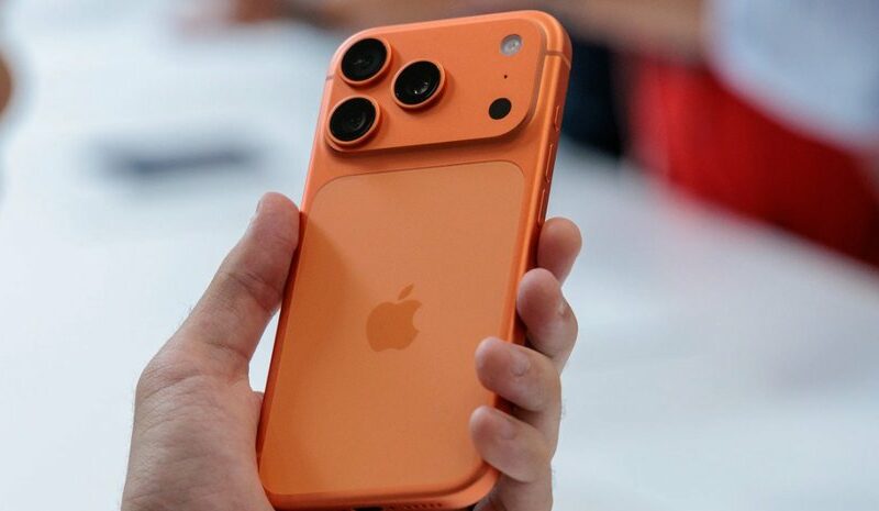 iPhone 17 vs Android: Хто кращий у 2025 році?