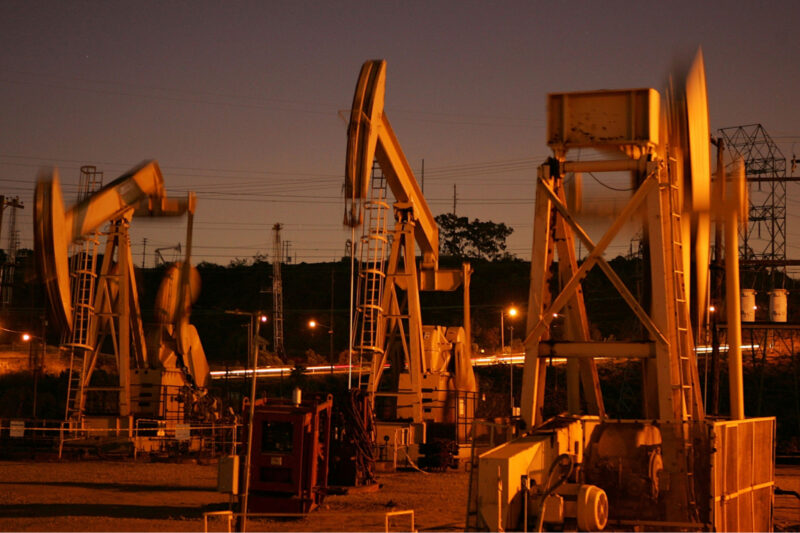 ОПЕК+ розглядає підвищення видобутку нафти в грудні