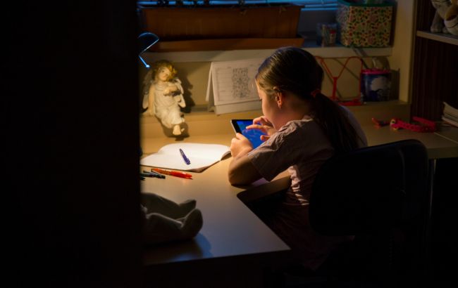 Як блекаути впливають на зір дітей: поради лікаря