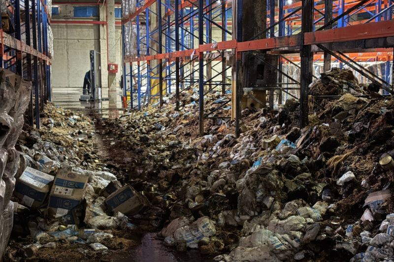 Атака дронів у Дніпрі: пошкоджено склад ООН