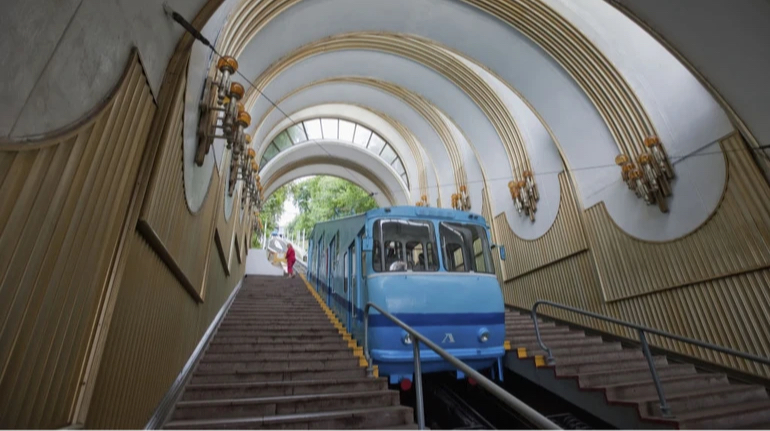 У Києві призупинено рух фунікулера через відключення