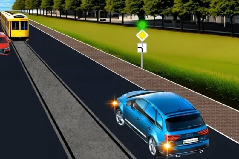 Хто має поступитися на перехресті: водій синього авто?
