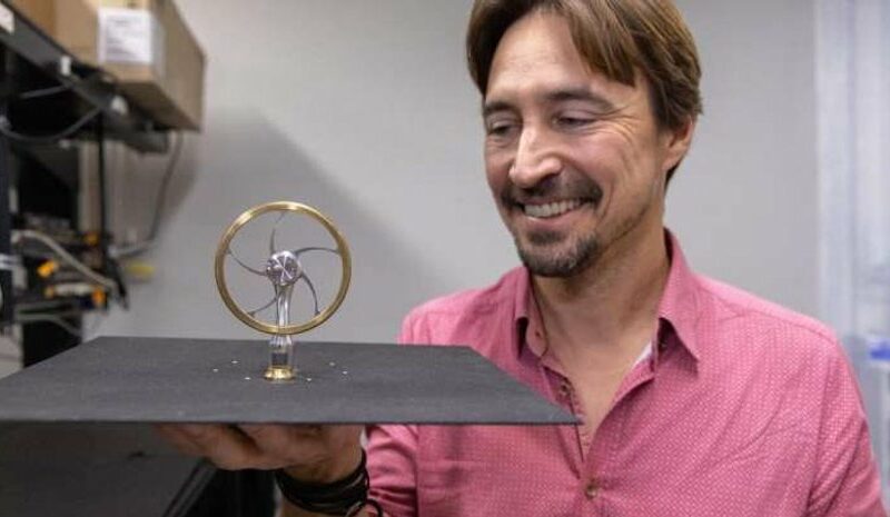 Новий пристрій генерує енергію з холодом космосу