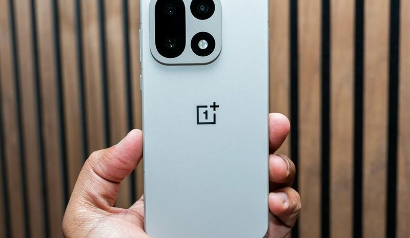 OnePlus 15: новий смартфон з вражаючими характеристиками