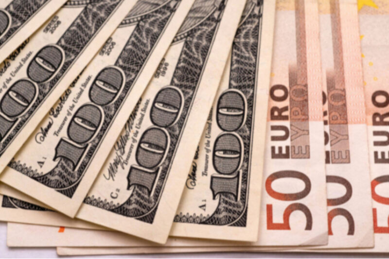 Курс долара та євро на 25 листопада 2023 року