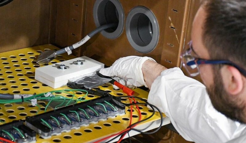 Німецькі вчені створили акумулятор з деревних відходів