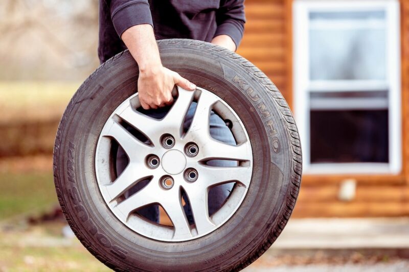 Чому вживані шини можуть бути небезпечними?