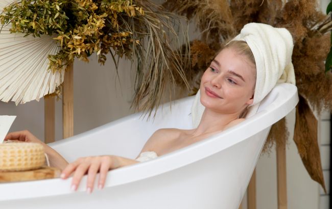 Як правильно приймати ванну для здорової шкіри?
