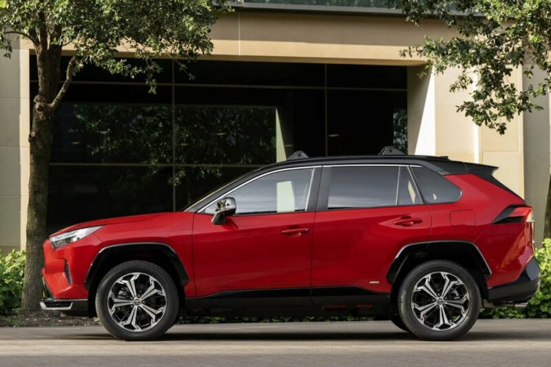 Найкращі гібридні кросовери PHEV 2025 року