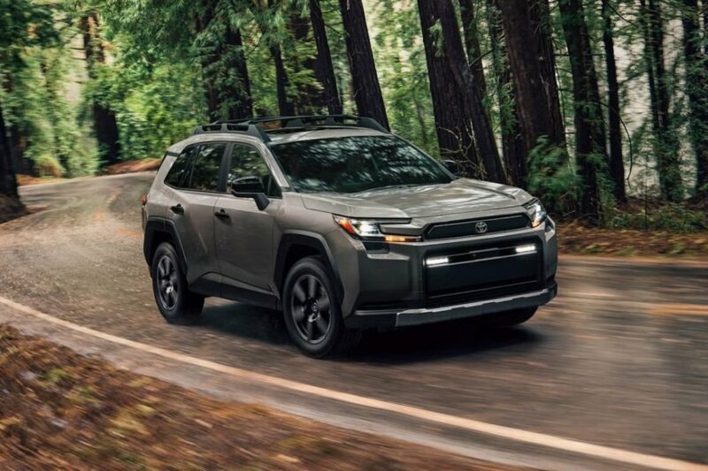 Недоліки кросовера Toyota RAV4, які варто знати