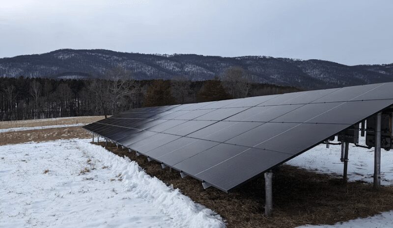 Сніг покращує роботу сонячних батарей