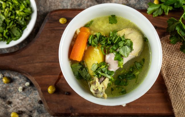 Курячий суп з локшиною: користь під час застуди